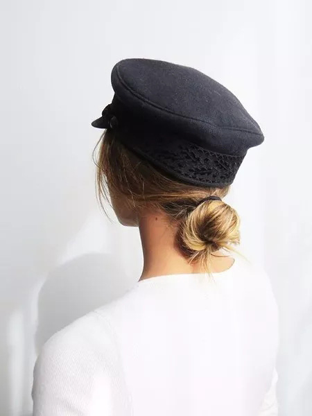 今冬時(shí)尚圈最紅單品貝雷帽,究竟你該搭什么發(fā)型? 今冬時(shí)尚圈最紅單品貝雷帽,究竟你該搭什么發(fā)型?